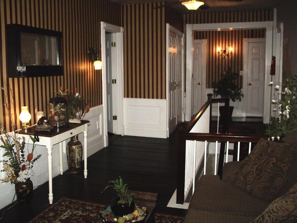 Brookside Inn At Laurens Екстериор снимка